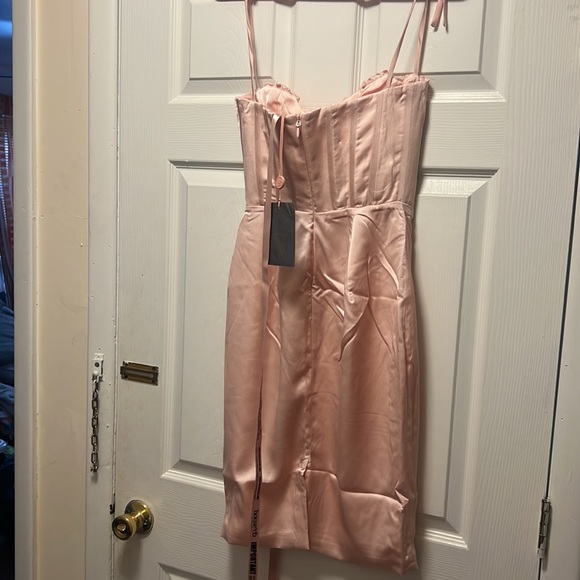 ALMA
BLUSH PINK SATIN CORSET MIDI DRESS - Picture 3 of 3